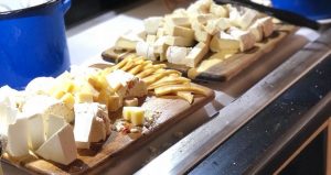 פלטת גבינות - קייטרינג חלבי